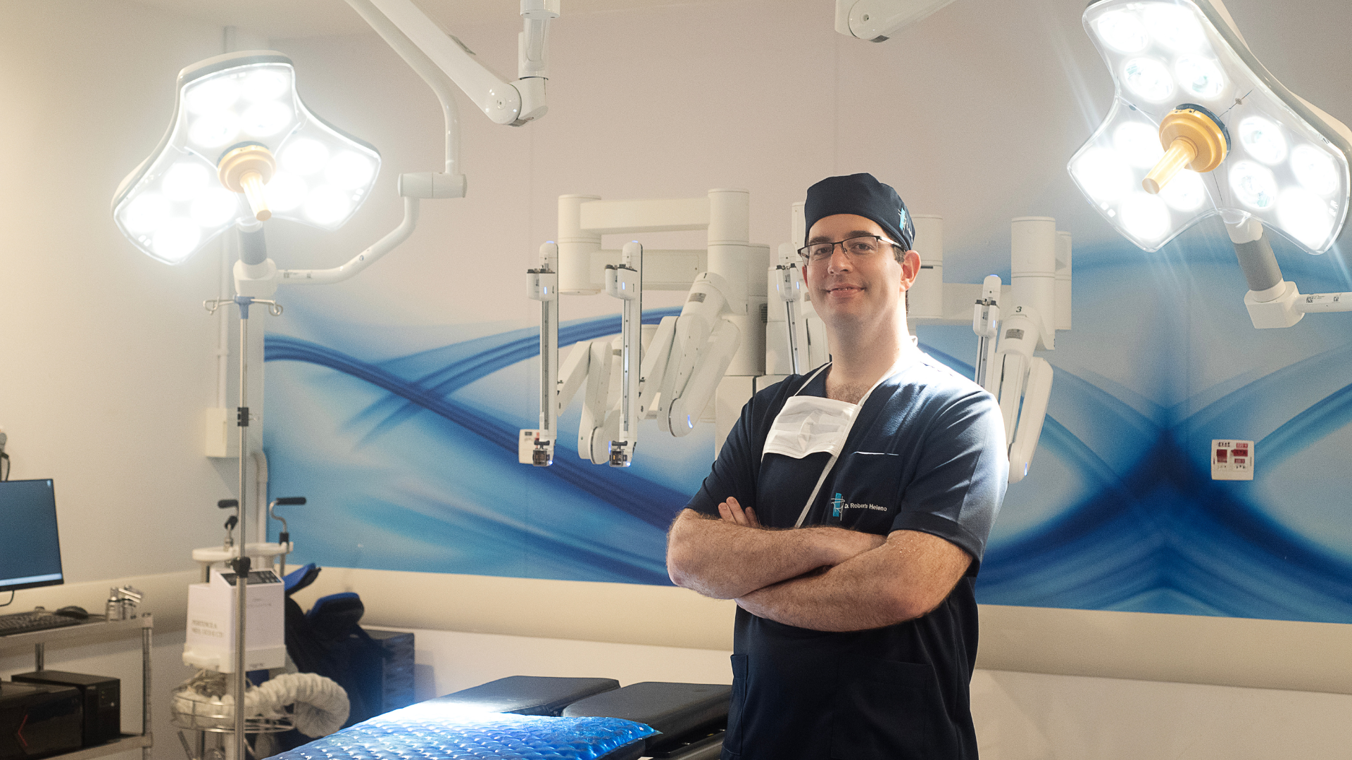 Cirurgia da endometriose, cirurgia da endometriose em Juiz de Fora, especialista em endometriose em Juiz de Fora, cirurgião que opera endometriose, cirurgião de endometriose em Juiz de Fora, cirurgia robótica para endometriose, cirurgia robótica para endometriose em Juiz de Fora, cirurgia laparoscópica para endometriose, tratamento cirúrgico da endometriose, endometriose profunda, cirurgia de endometriose profunda, cirurgião experiente em endometriose, médico especialista em endometriose, endometriose e infertilidade, cirurgia de endometriose e fertilidade, dor pélvica crônica endometriose, dispareunia endometriose, dismenorreia endometriose, endometrioma cirurgia, cirurgia minimamente invasiva para endometriose, cirurgia ginecológica especializada, cirurgia ginecológica oncológica, cirurgião oncológico em Juiz de Fora, cirurgia oncológica ginecológica, cirurgião oncológico Juiz de Fora, cirurgia robótica ginecológica, cirurgia robótica minimamente invasiva, tratamento da endometriose em Juiz de Fora, consulta para endometriose em Juiz de Fora, médico que opera endometriose em Minas Gerais, Dr Roberto Heleno, Dr Roberto Heleno endometriose, Dr Roberto Heleno cirurgia robótica, Dr Roberto Heleno Juiz de Fora, especialista em cirurgia robótica ginecológica